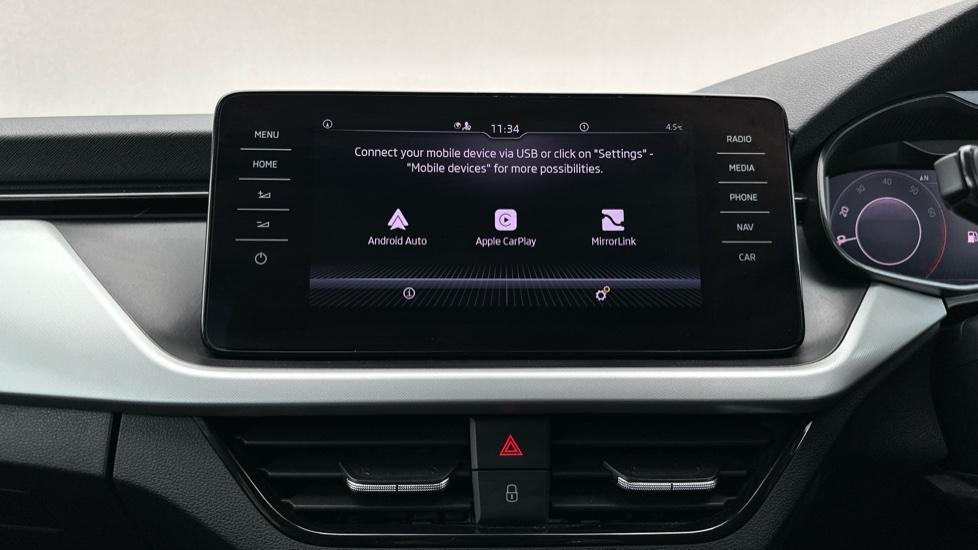 Apple Car Play & Android Auto