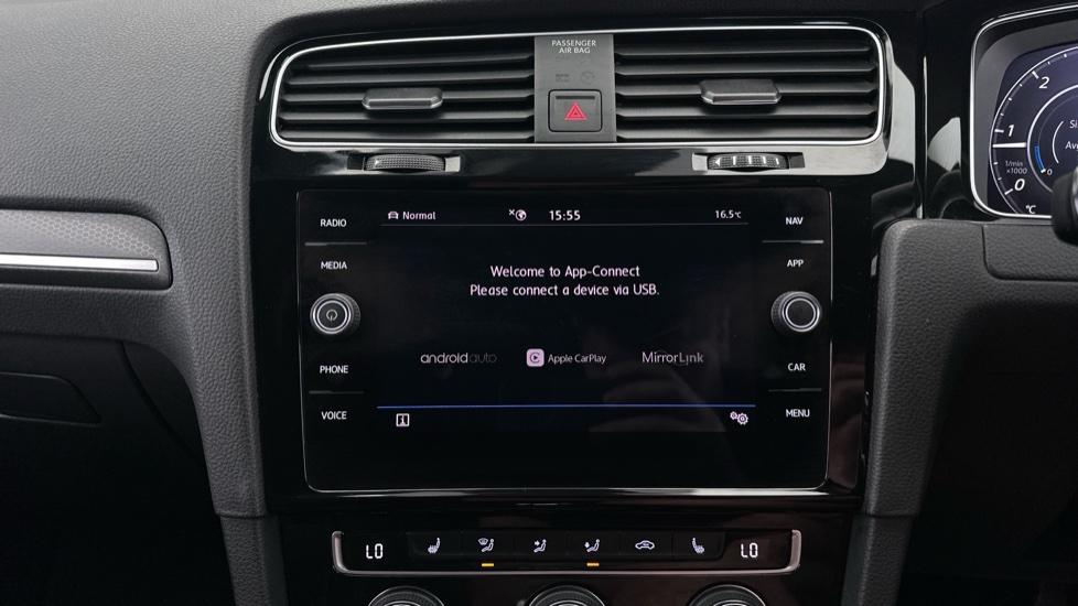 Apple Car Play & Android Auto