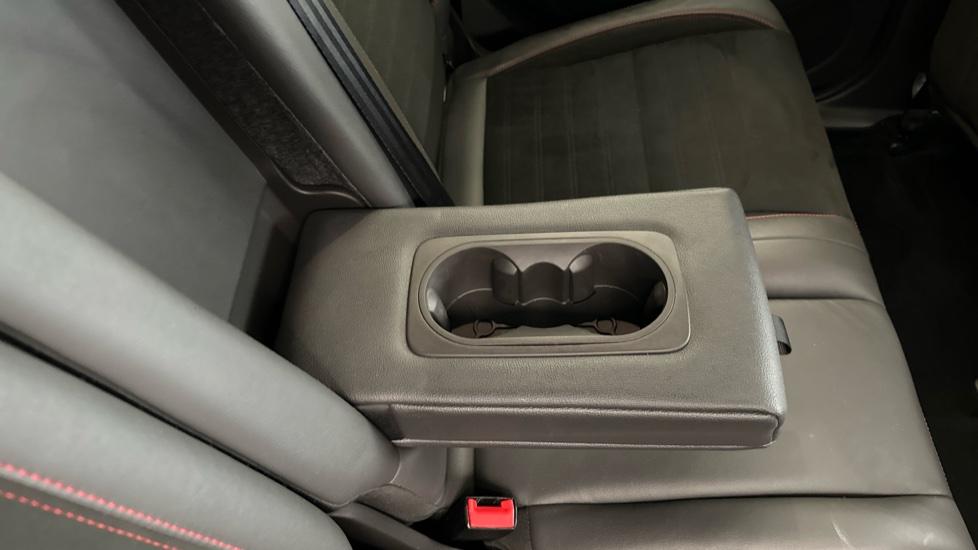 Rear Armrest/ Cup Holder