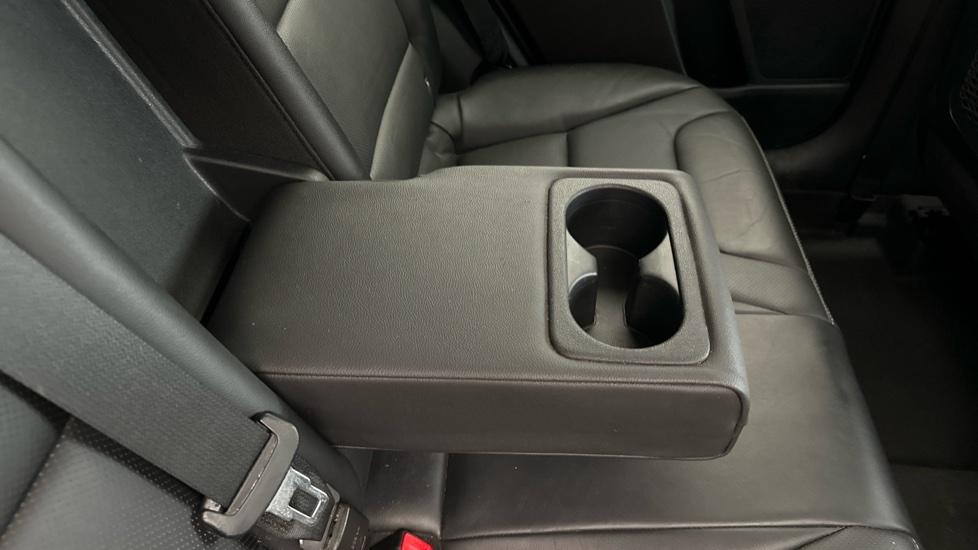 Rear Armrest/ Cup Holder