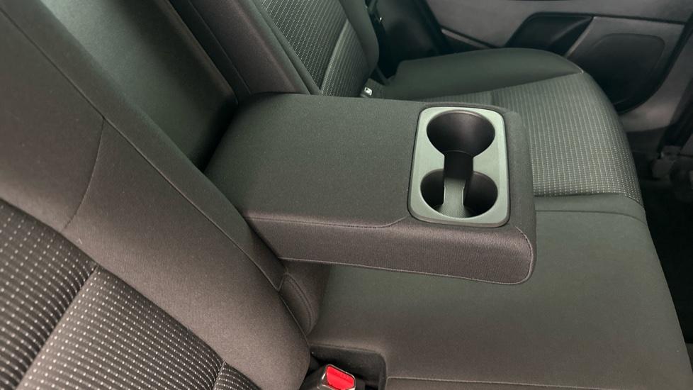 Rear Armrest/ Cup Holder