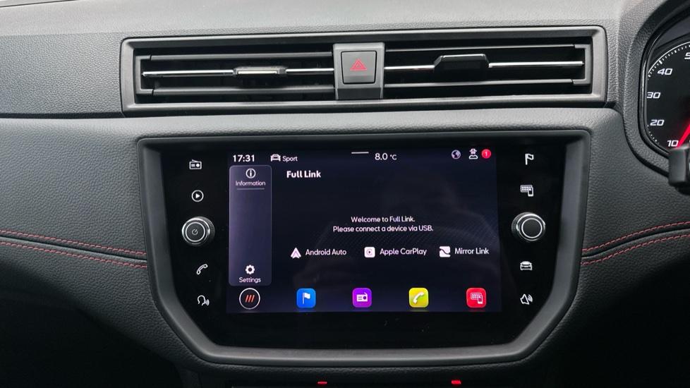 Apple Car Play & Android Auto