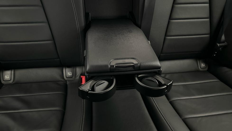 Rear Armrest/ Cup Holder