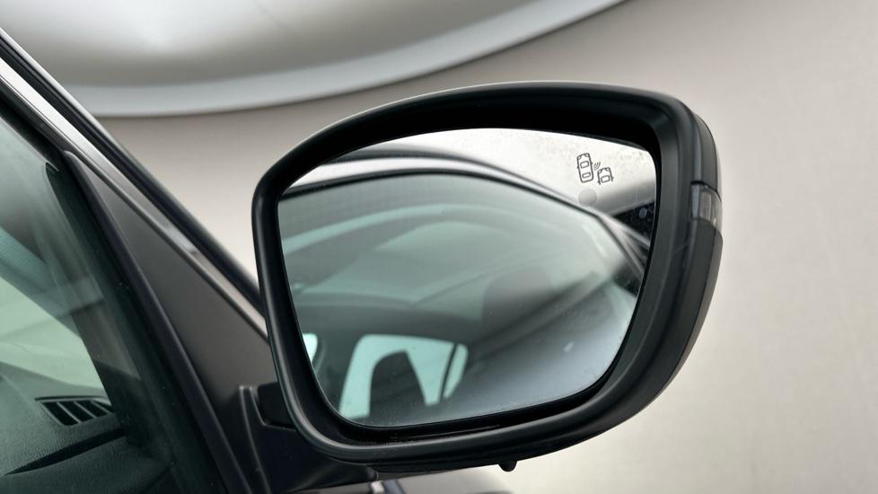 Blind Spot Monitoring System 