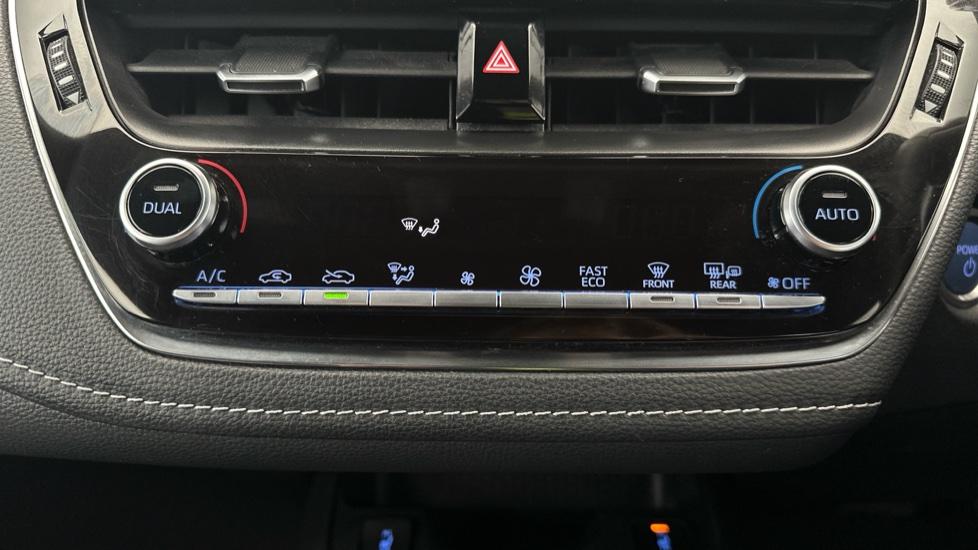 Air Conditioning /Dual Climate Control 