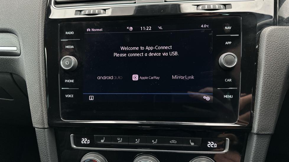 Apple Car Play & Android Auto