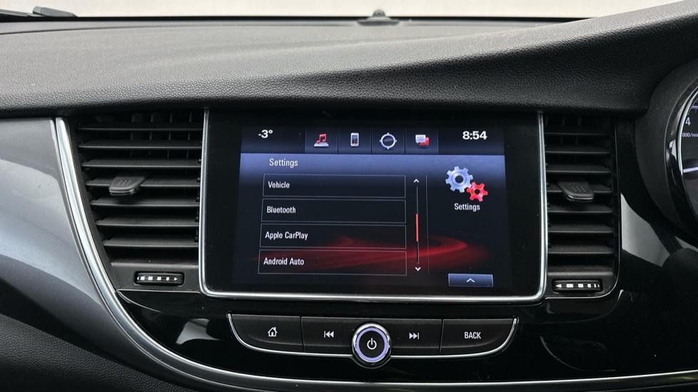 Apple Car Play & Android Auto