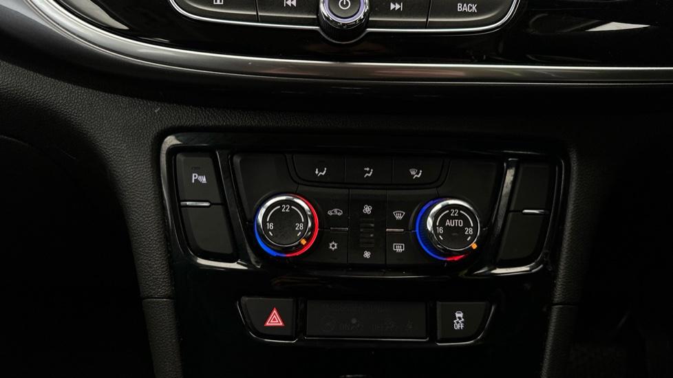 Air Conditioning /Dual Climate Control 