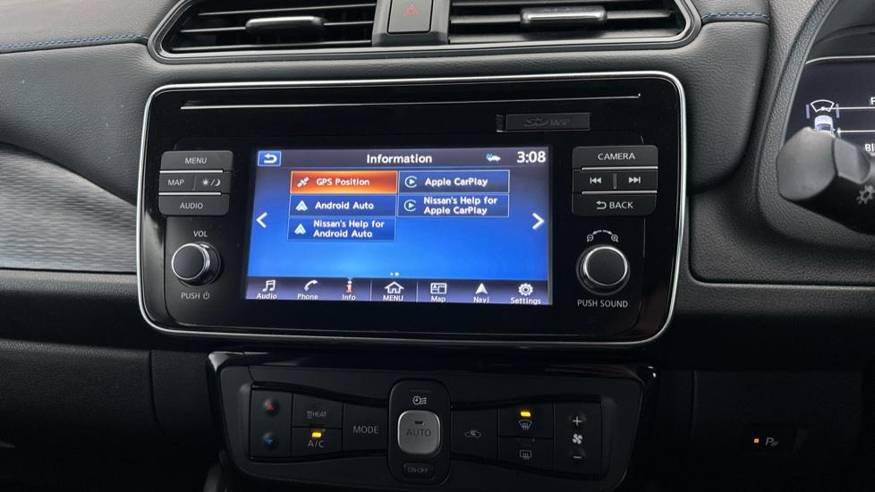 Apple Car Play & Android Auto