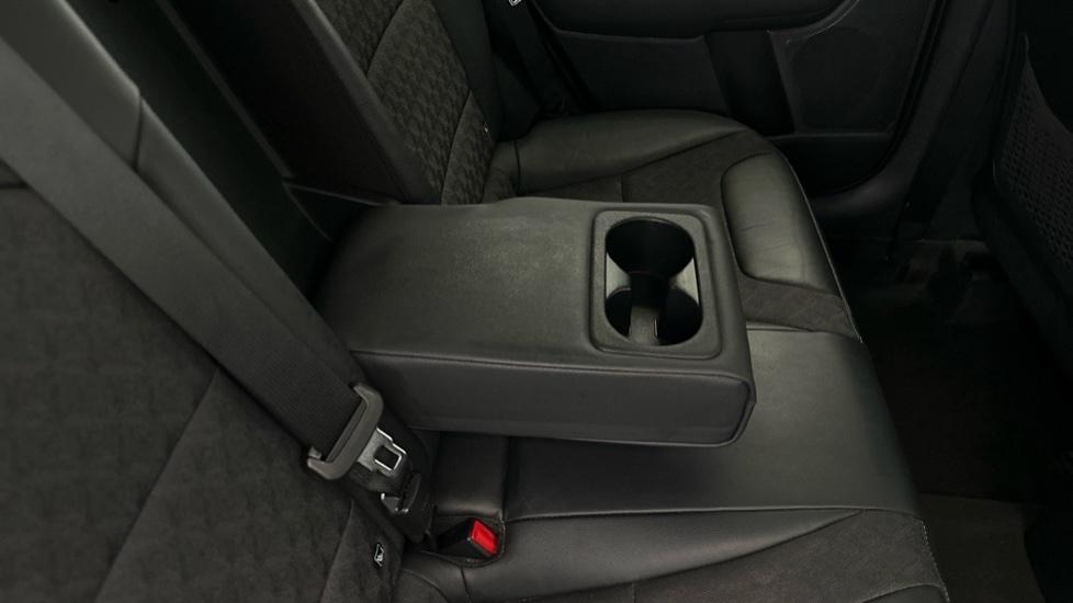 Rear Armrest/ Cup Holder