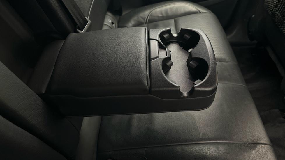 Rear Armrest/ Cup Holder