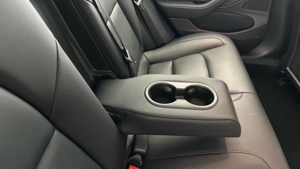 Rear Armrest/ Cup Holder