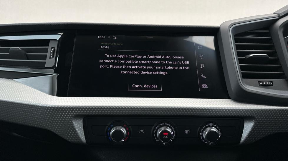 Apple Car Play & Android Auto