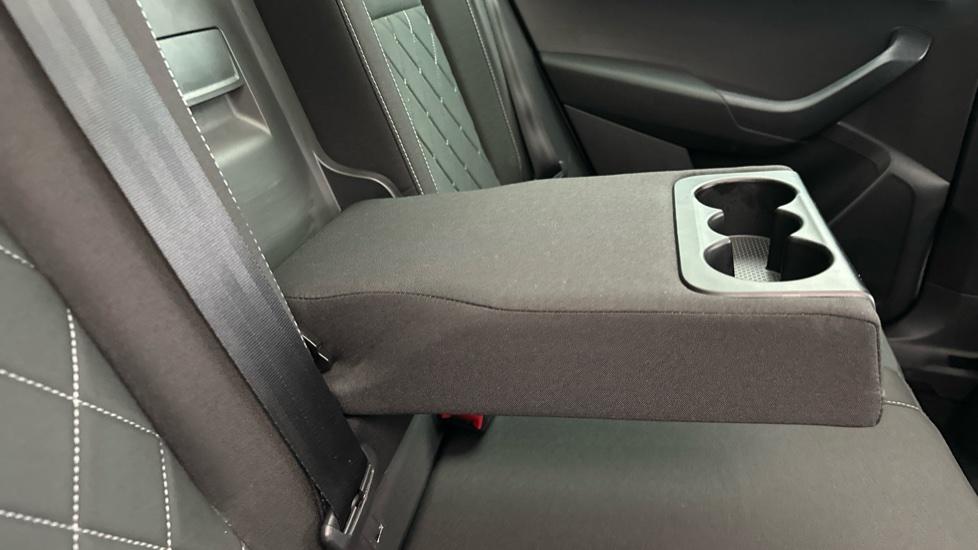 Rear Armrest/ Cup Holder