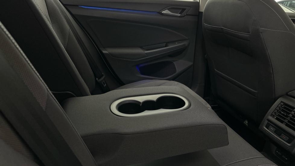 Rear Armrest/ Cup Holder