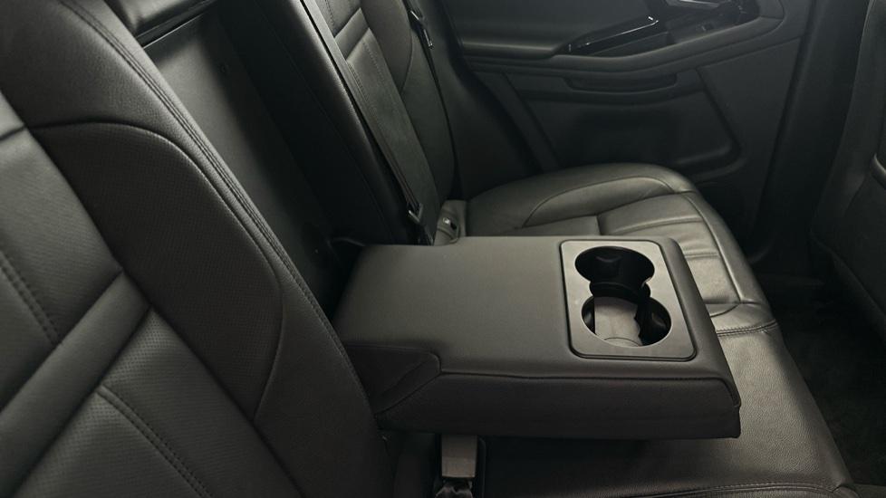 Rear Armrest/ Cup Holder