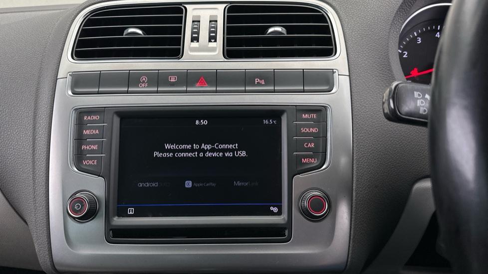 Apple Car Play & Android Auto