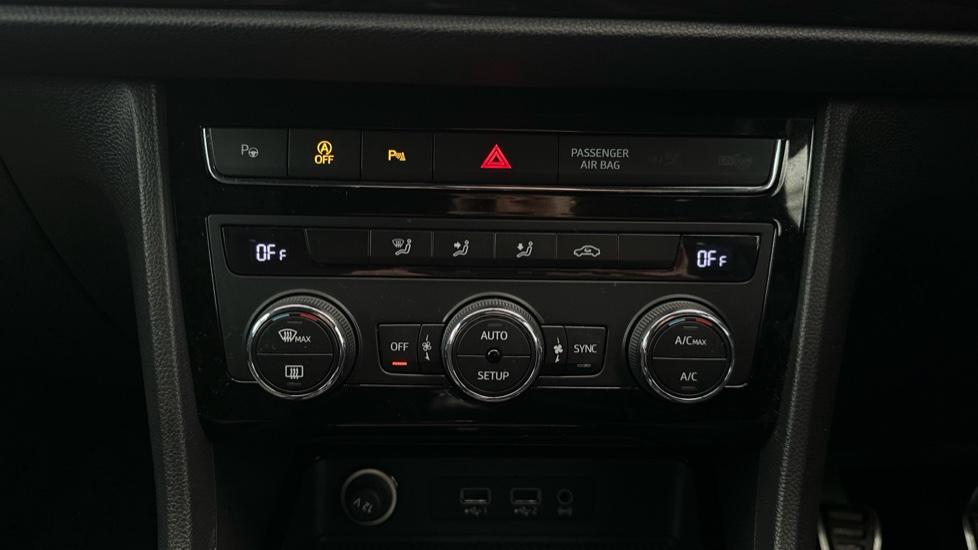 Air Conditioning /Dual Climate Control/Auto Stop/Start