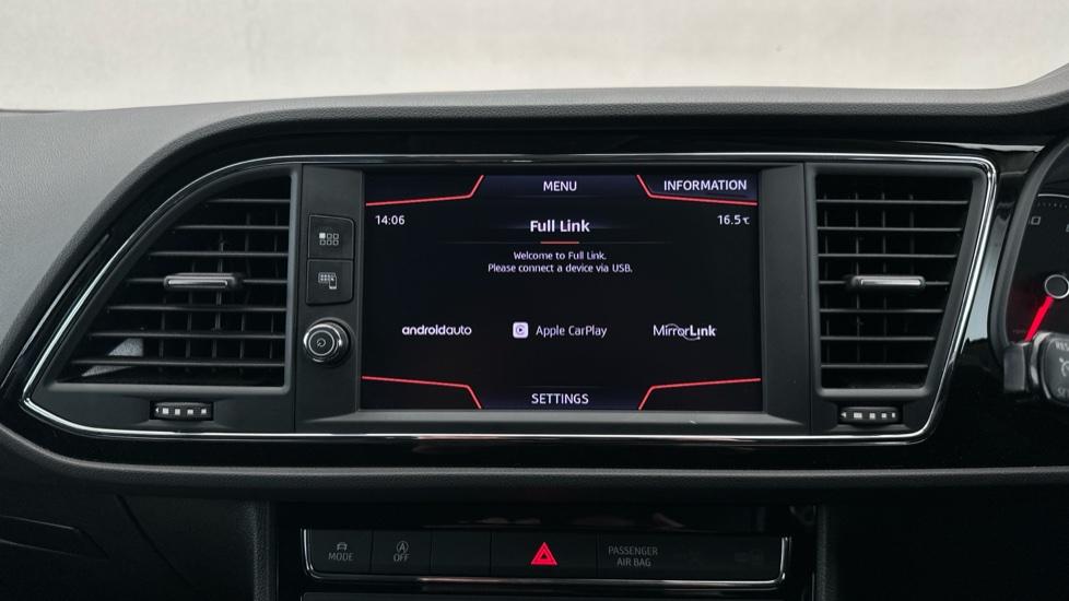 Apple Car Play & Android Auto