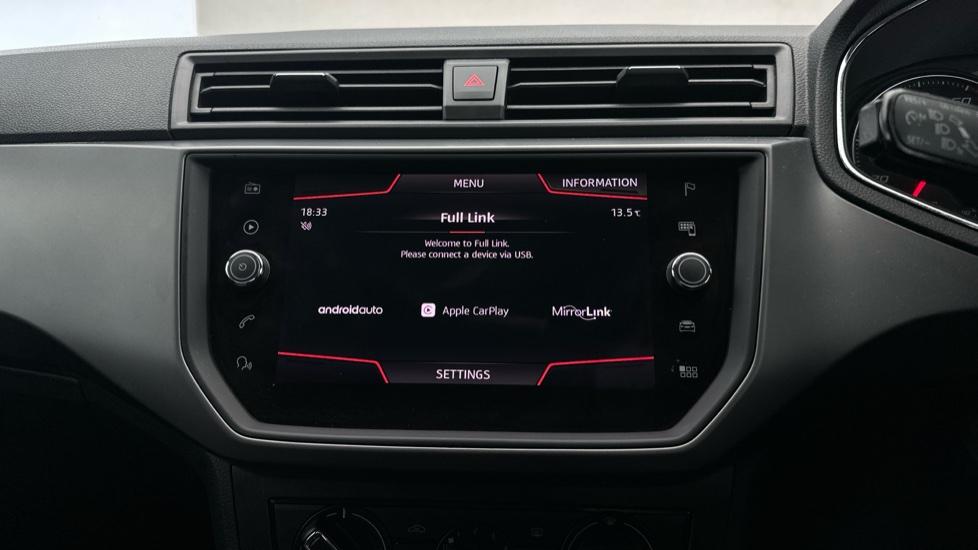 Apple Car Play & Android Auto