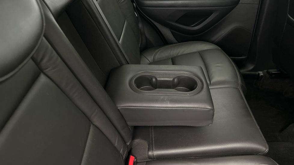 Rear Armrest/ Cup Holder