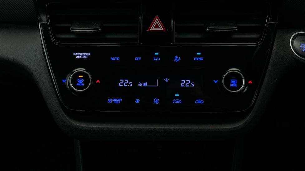 Air Conditioning /Dual Climate Control 