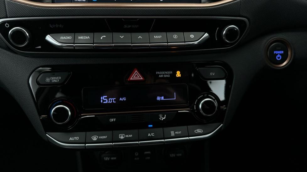 Air Conditioning /Dual Climate Control 