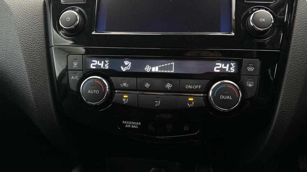 Air Conditioning /Dual Climate Control 