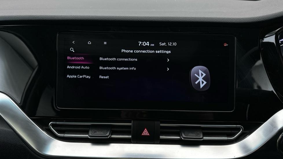 Apple Car Play & Android Auto