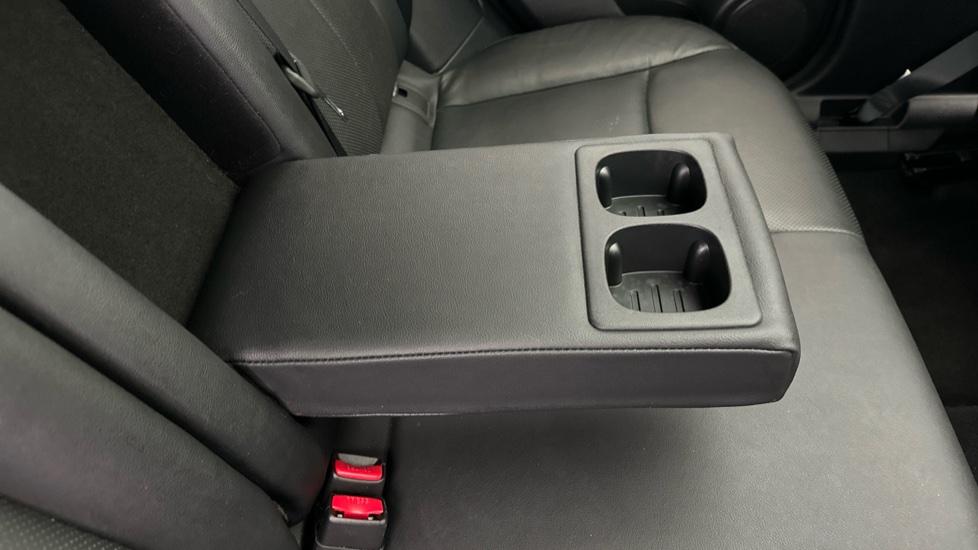 Rear Armrest/ Cup Holder