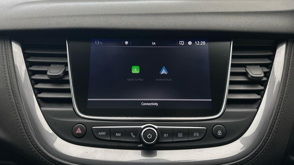 Apple Car Play & Android Auto