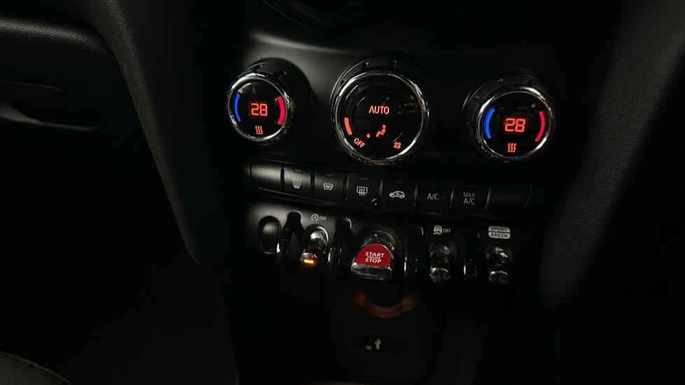 Air Conditioning /Dual Climate Control /Auto Stop/Start 