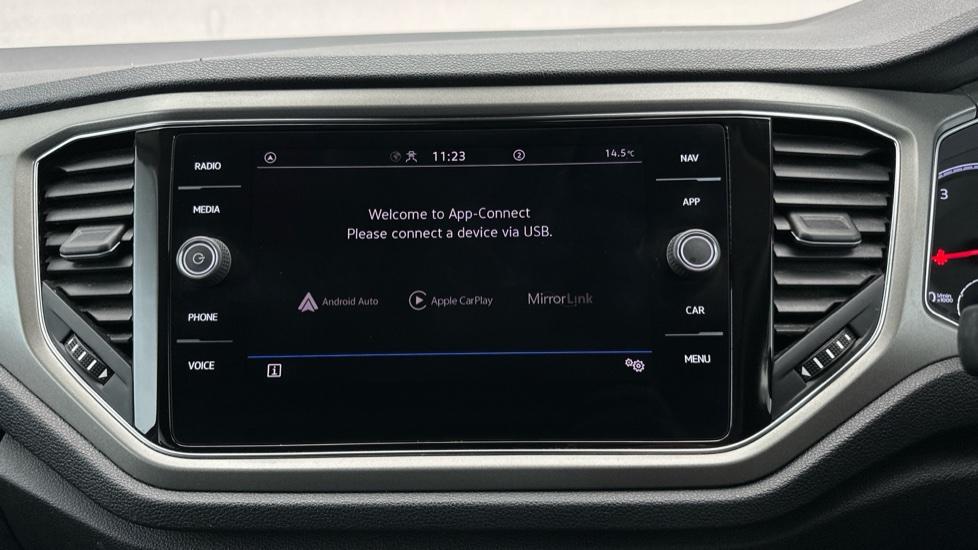 Apple Car Play & Android Auto