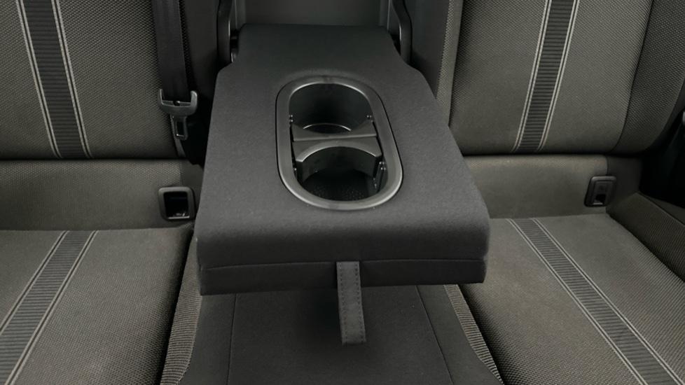 Rear Armrest/ Cup Holder