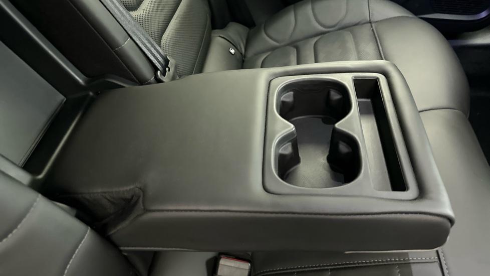 Rear Armrest/ Cup Holder