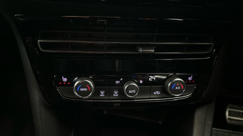 Dual climate/Air Conditioning /Heated Seats 