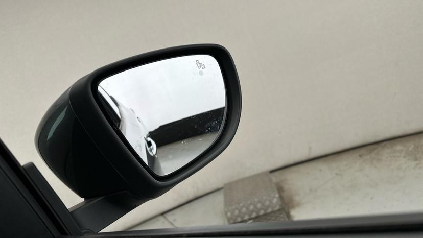 Blind Spot Monitoring System 