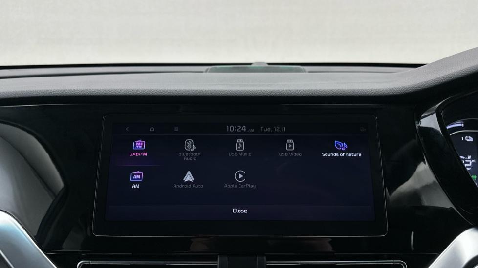 Apple Car Play & Android Auto