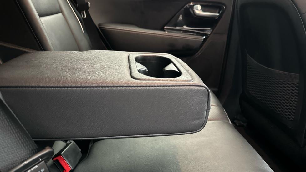 Rear Armrest/ Cup Holder