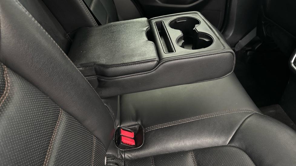 Rear Armrest/ Cup Holder