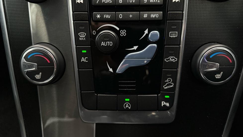 Air Conditioning /Dual Climate Control 