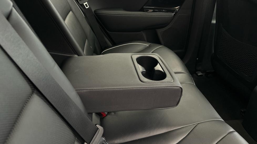 Rear Armrest/ Cup Holder