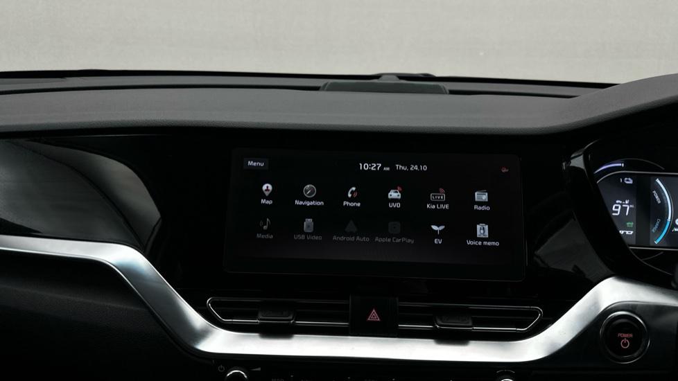 Apple Car Play & Android Auto