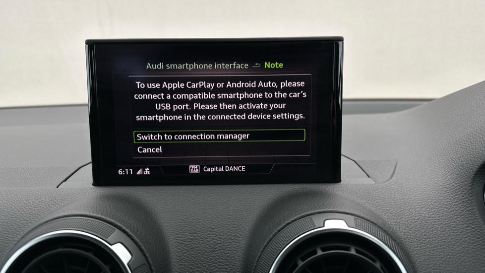 Apple Car Play & Android Auto