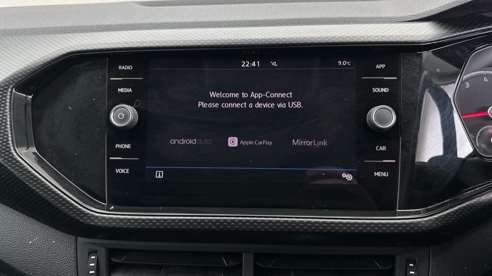 Apple Car Play & Android Auto