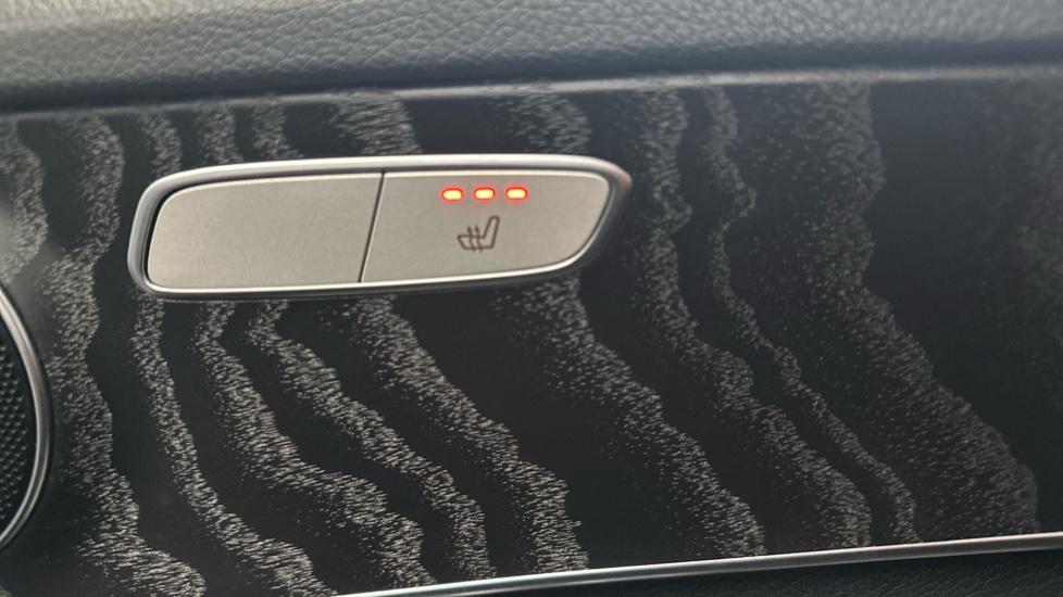 Heated Seats 