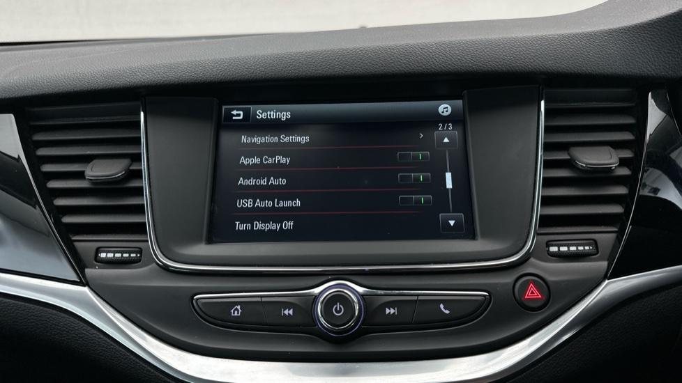 Apple Car Play & Android Auto