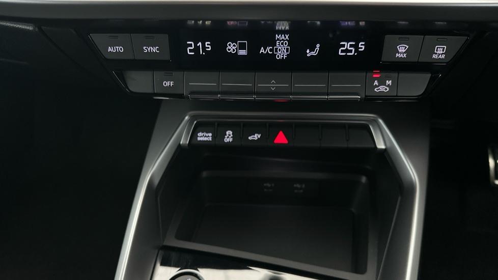 Air Conditioning /Dual Climate Control 