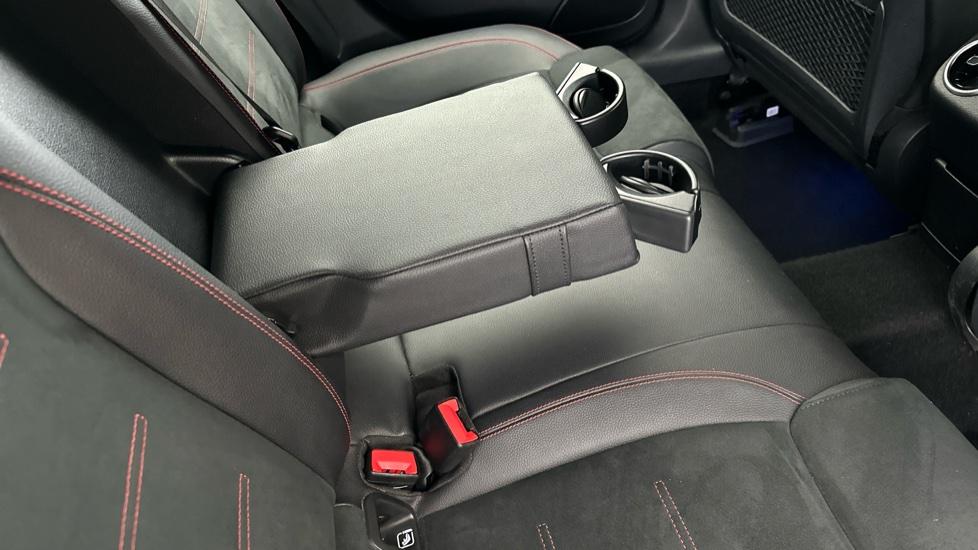 Rear Armrest/ Cup Holder