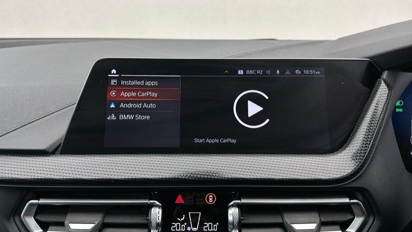 Apple Car Play & Android Auto